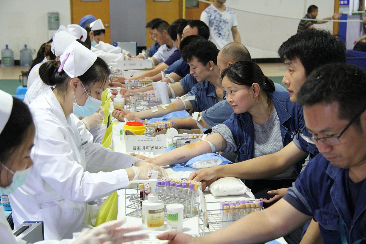 送料機廠無償獻(xiàn)血 送料機廠無償獻(xiàn)血
