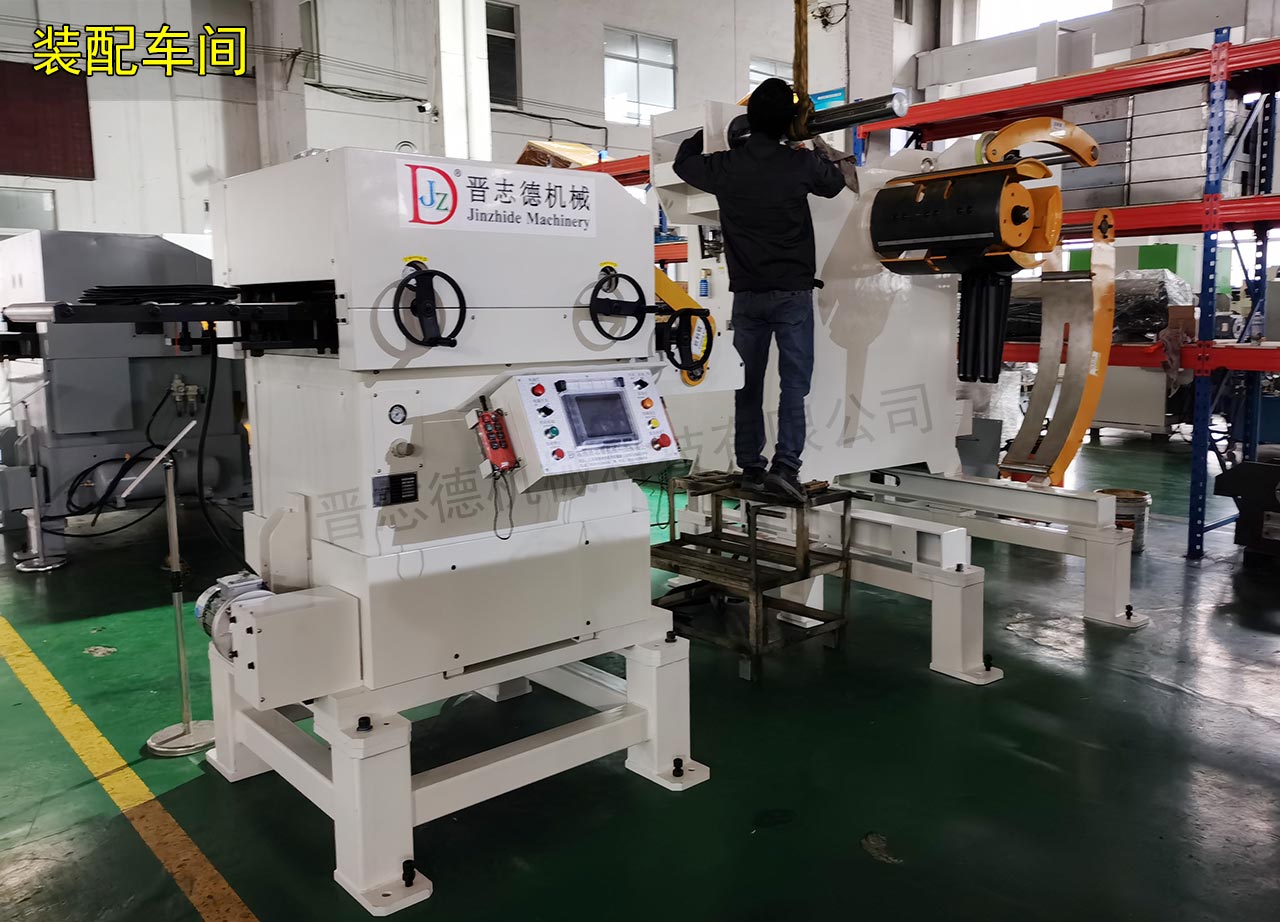 三合一送料機(jī)裝配車(chē)間